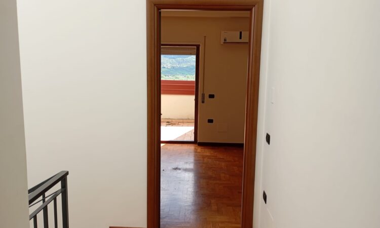 Villa semi -indipendente -Taverna C/da Cariglialto