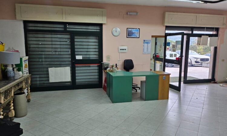 Locale commerciale- Via Benedetto Croce